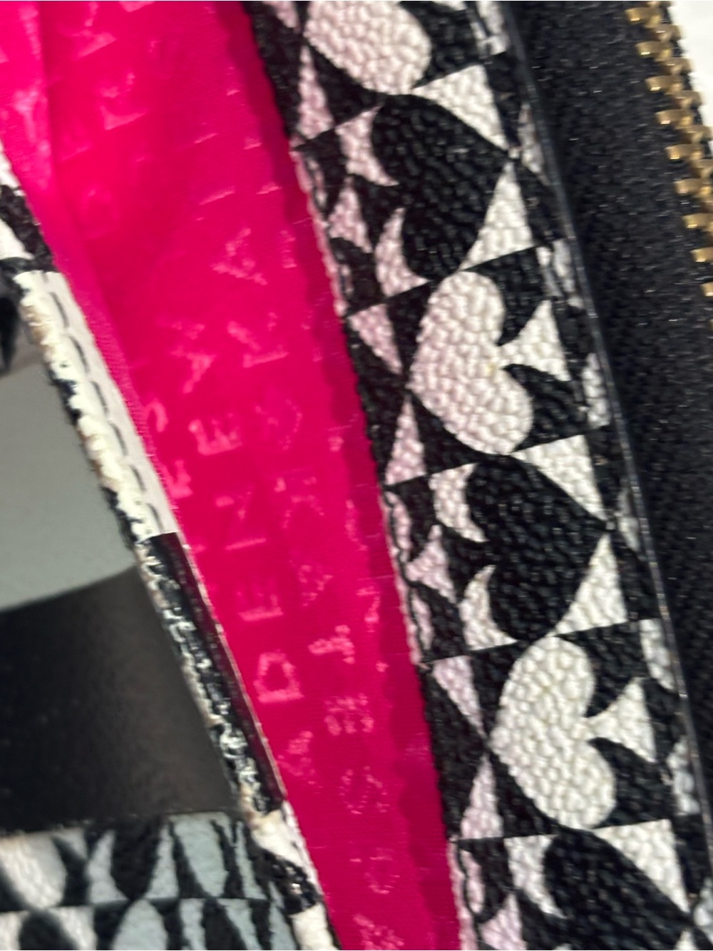 kate spade Black White Monogram Heart Pattern Zip Wallet Clutch Stripe FLAWS - Picture 7 of 13